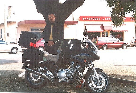 Andreas & the Yamie XJ900 fully loaded for 2up Touring in Campell Town 2003